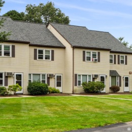 From the moment you step through the door, you'll feel confident you've chosen the best at Briarwood Townhomes! 🌟
Nestled in Attleboro, our townhome-style homes boast elegant craftsman-style finishes, convenient washer and dryer hookups, and private entrances, among other exclusive features. 🏘️
Explore more about what makes us unique and discover your new home by visiting our website: livewellbriarwood.com. Instagram post from @briarwoodtownhomes on July 09, 2024 16:58:13pm
